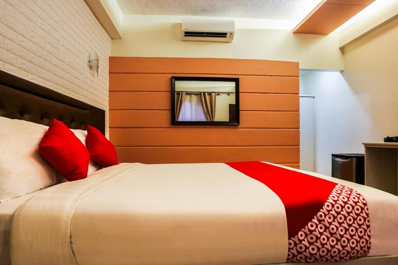 Hotel Super Oyo Capital O 786 Kwe And Angeles