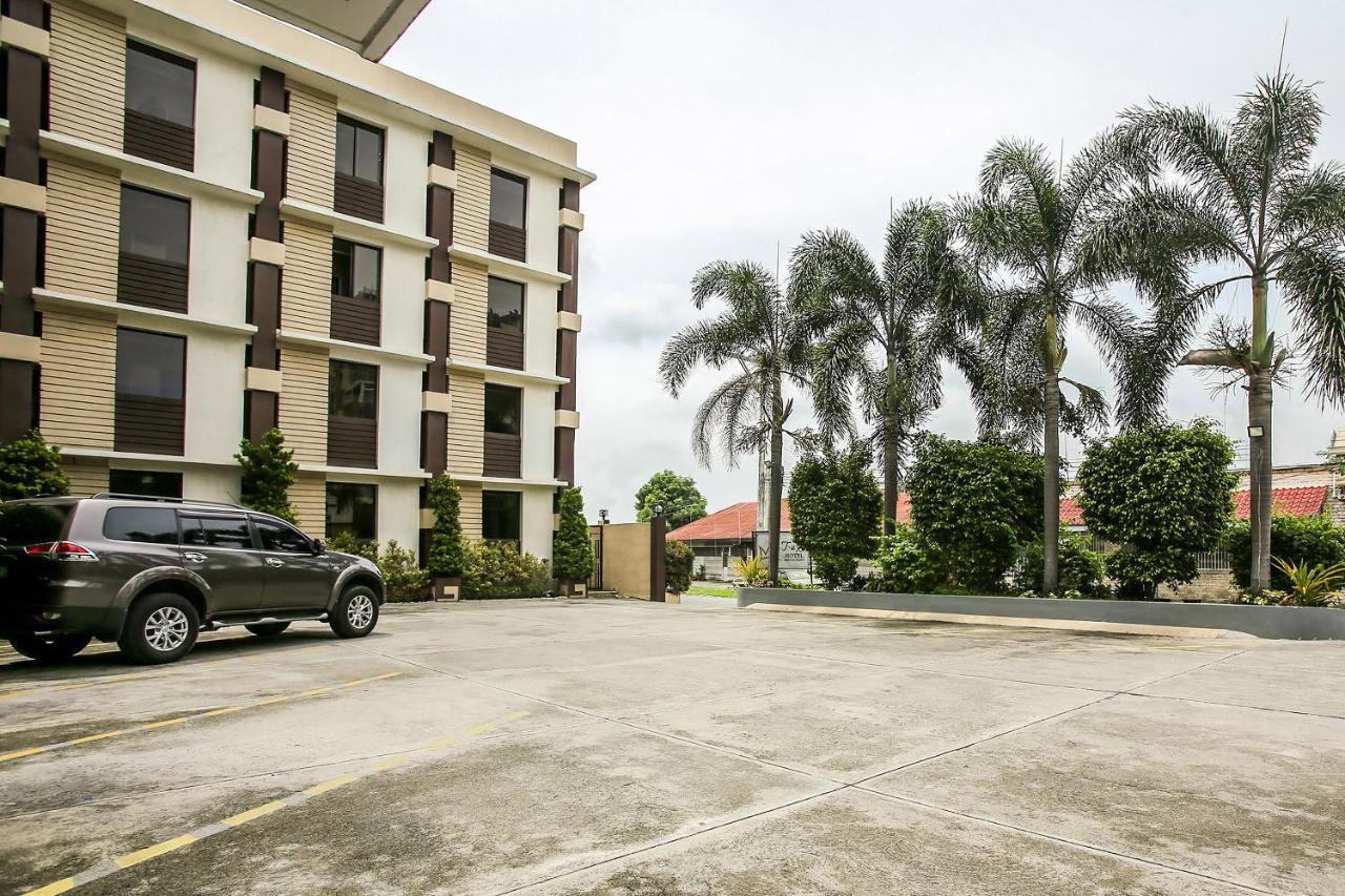Hotel Super Oyo Capital O 786 Kwe And Angeles