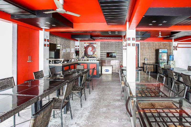Hotel Super Oyo Capital O 786 Kwe And